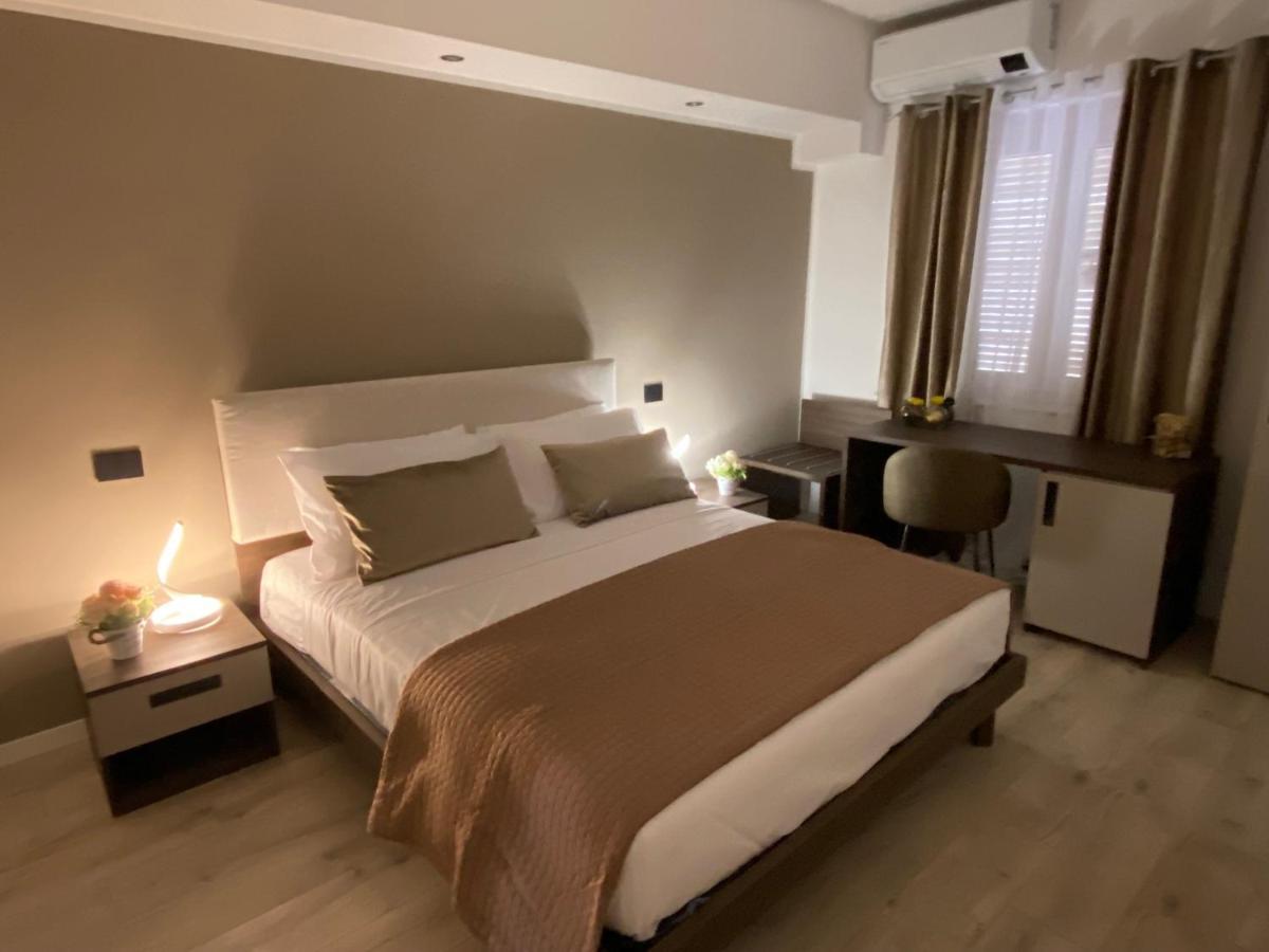 Hotel Plaza Ungheria Palermo Zewnętrze zdjęcie