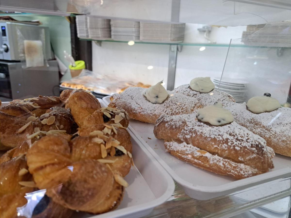 Hotel Plaza Ungheria Palermo Zewnętrze zdjęcie