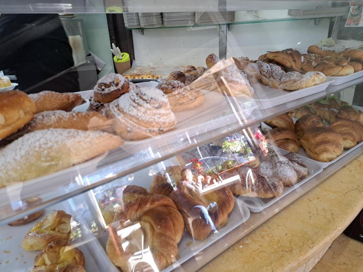 Hotel Plaza Ungheria Palermo Zewnętrze zdjęcie